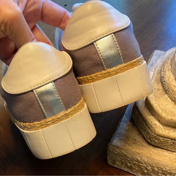 Like new Dolce Vita YaYa Gray Canvas Platform Sneaker size 8 - Picture 8 of 9